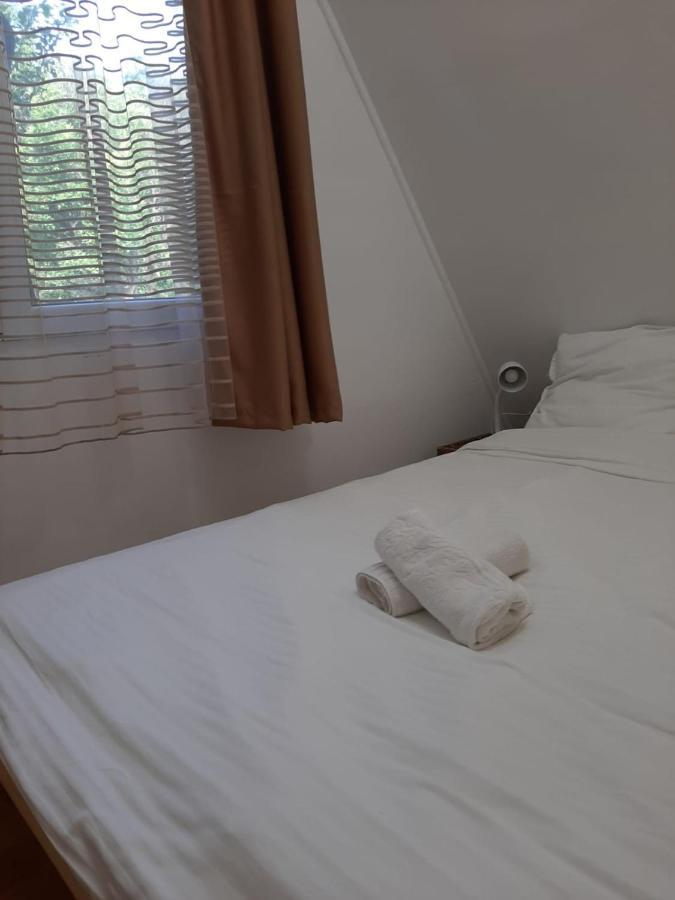 Cabana Din Livada Pucioasa Экстерьер фото